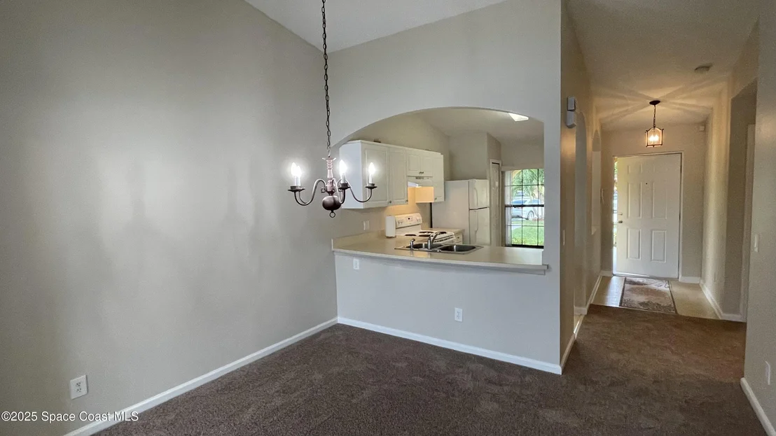 Photo of Unit 103 at 975 Luminary Circle