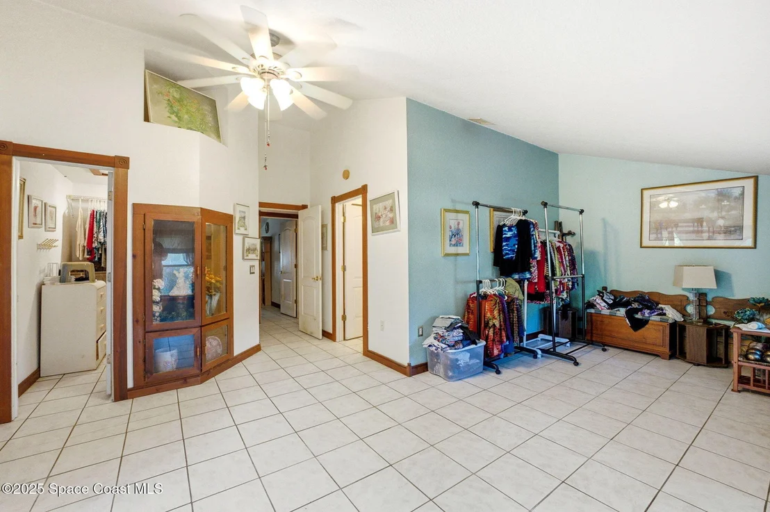 Photo of 2821&2825 Lionel Road