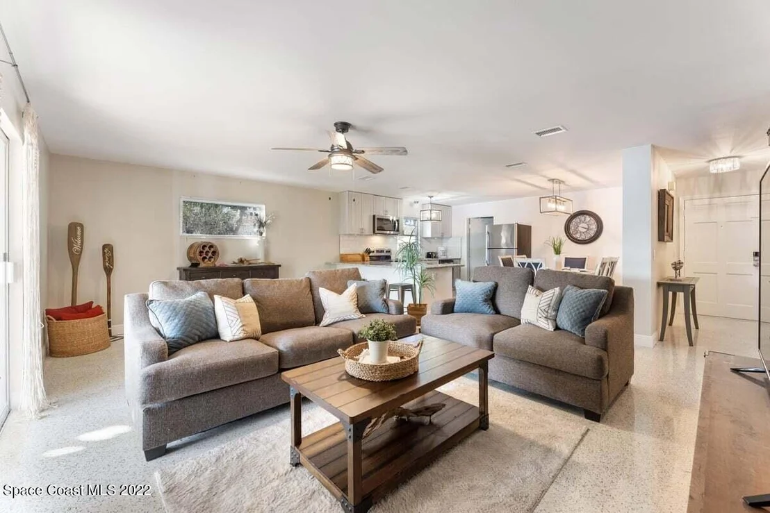 Photo of 2277 Lakeview Drive