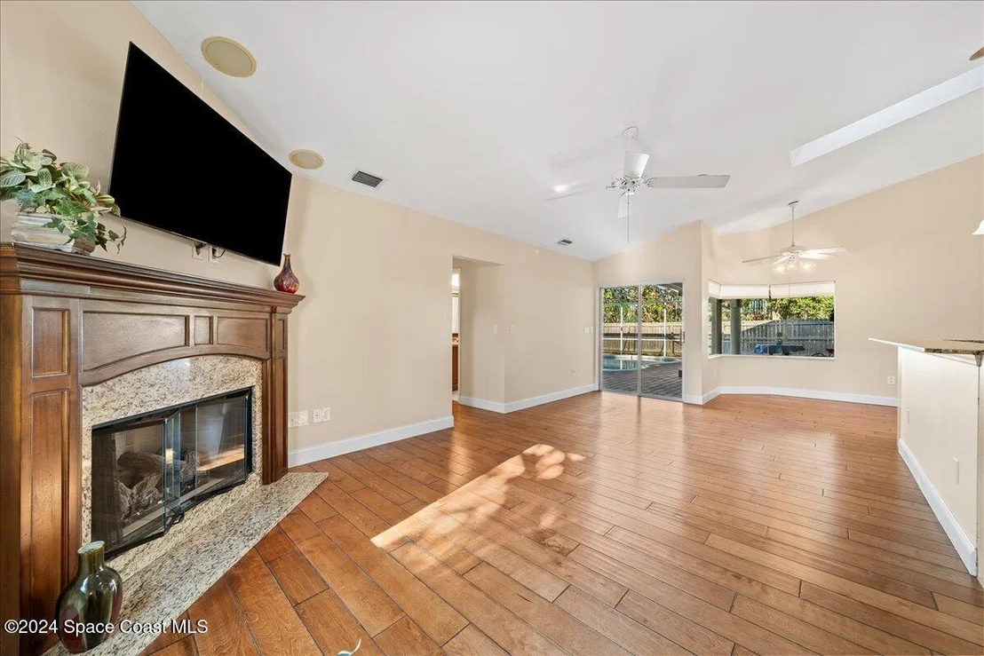 Photo of 4360 Canard Road