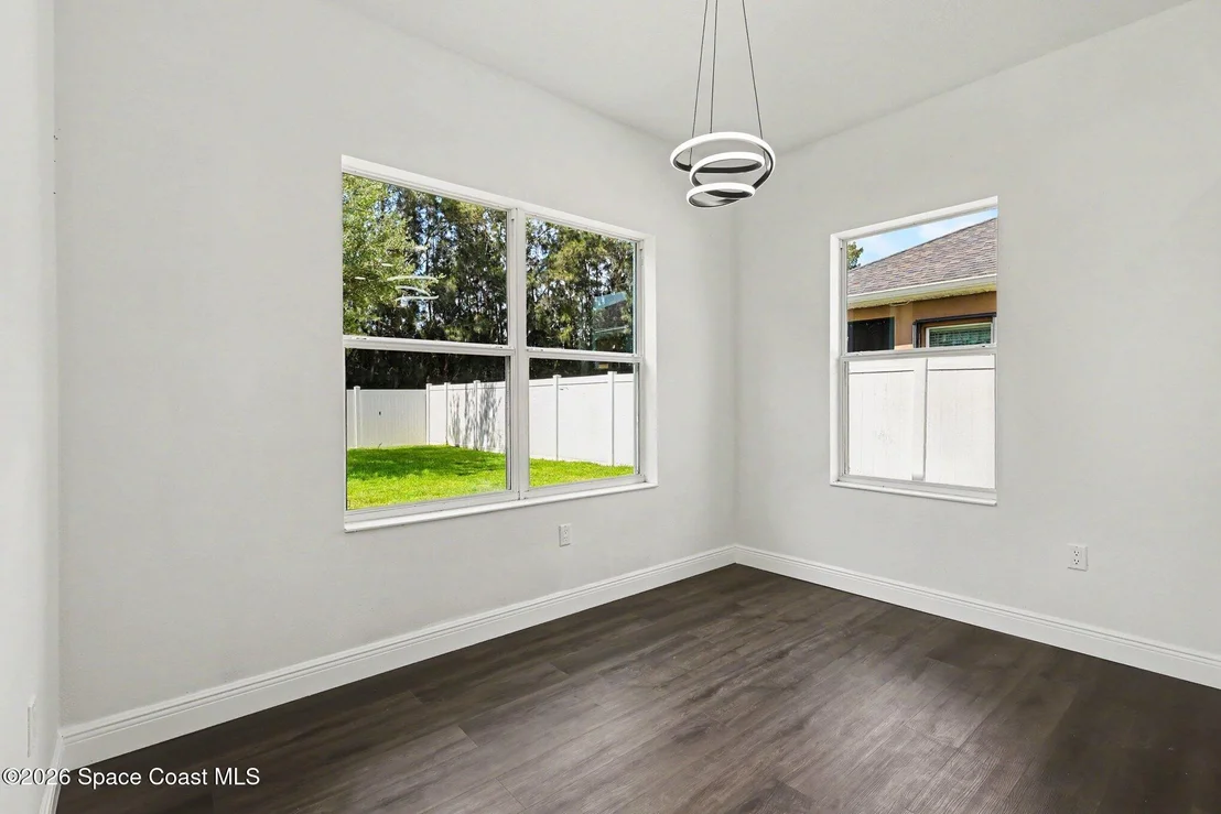 Photo of 2030 Bridgeport Circle