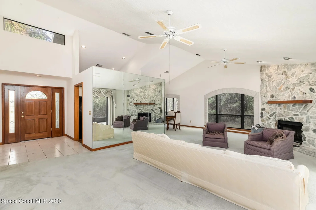 Photo of 2590 Coral Way
