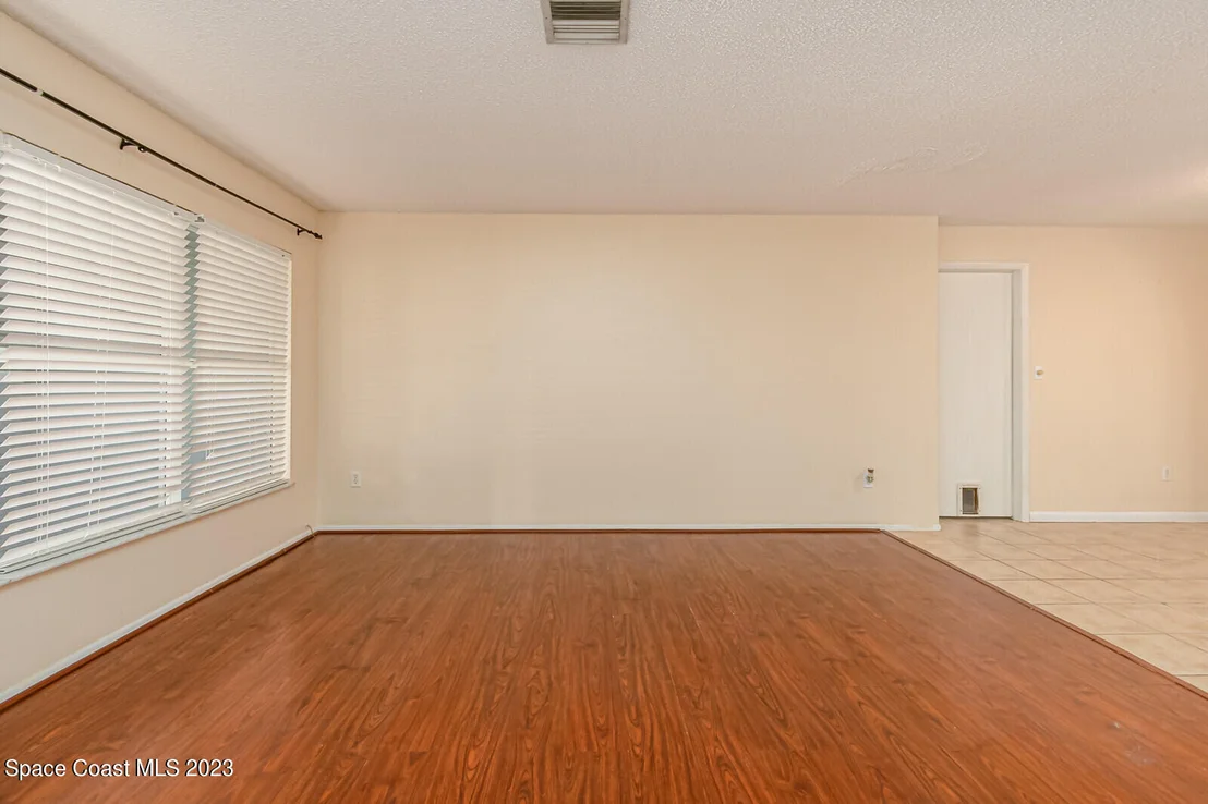 Photo of 3290 Dade Circle NE