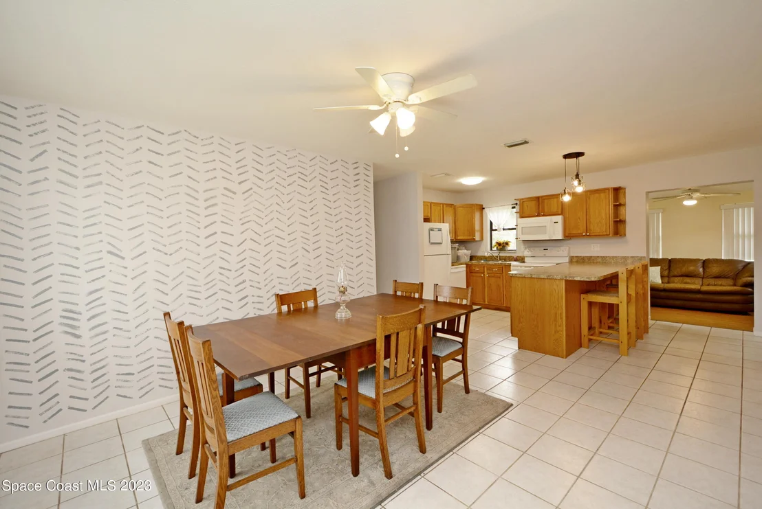 Photo of 2579 Coventry Road
