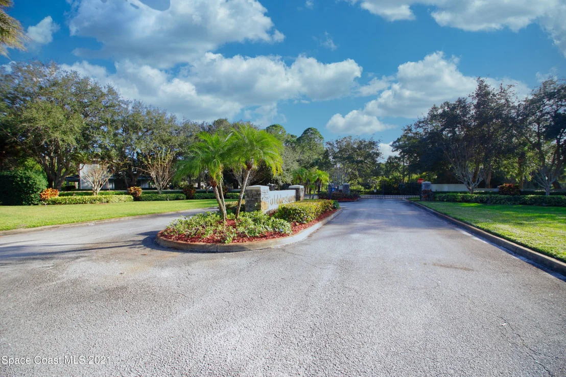 Photo of 6439 53rd Circle