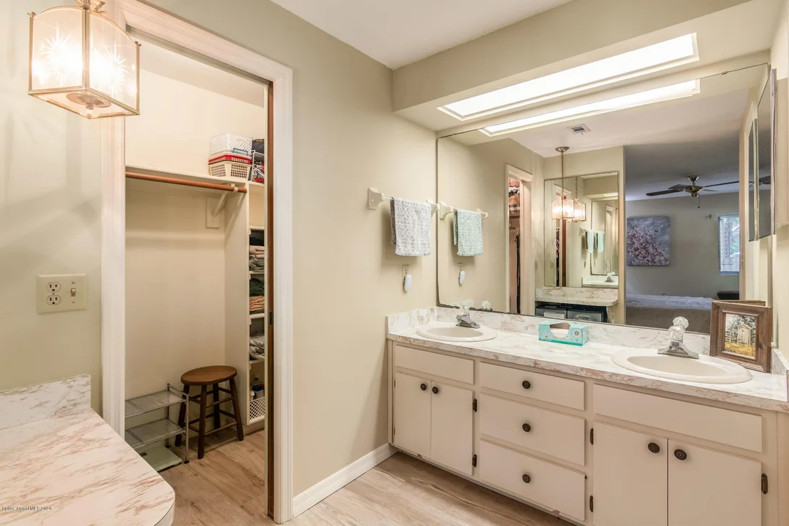 Photo of 1204 Foxfire Court