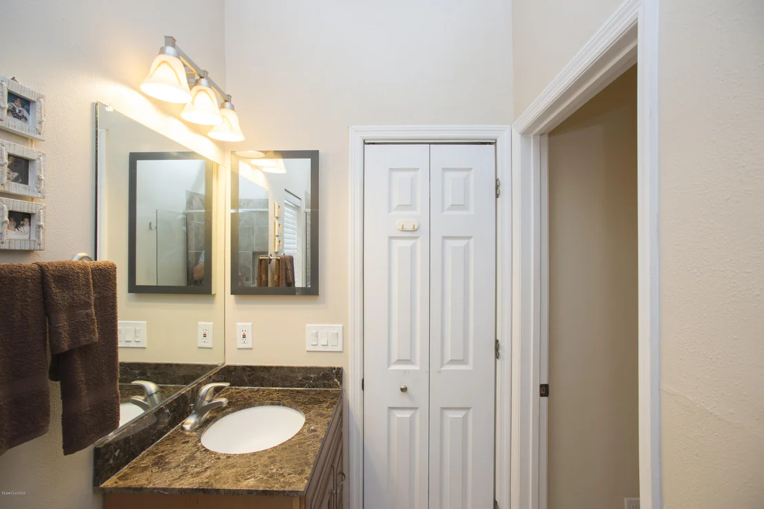 Photo of 1277 Goldenrod Circle NE