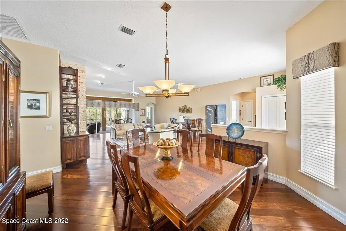 Photo of 937 Palm Brook Drive