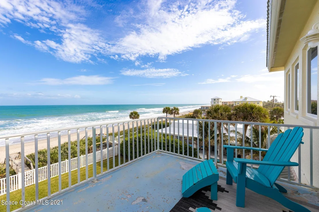 Photo of 735 Beach Street