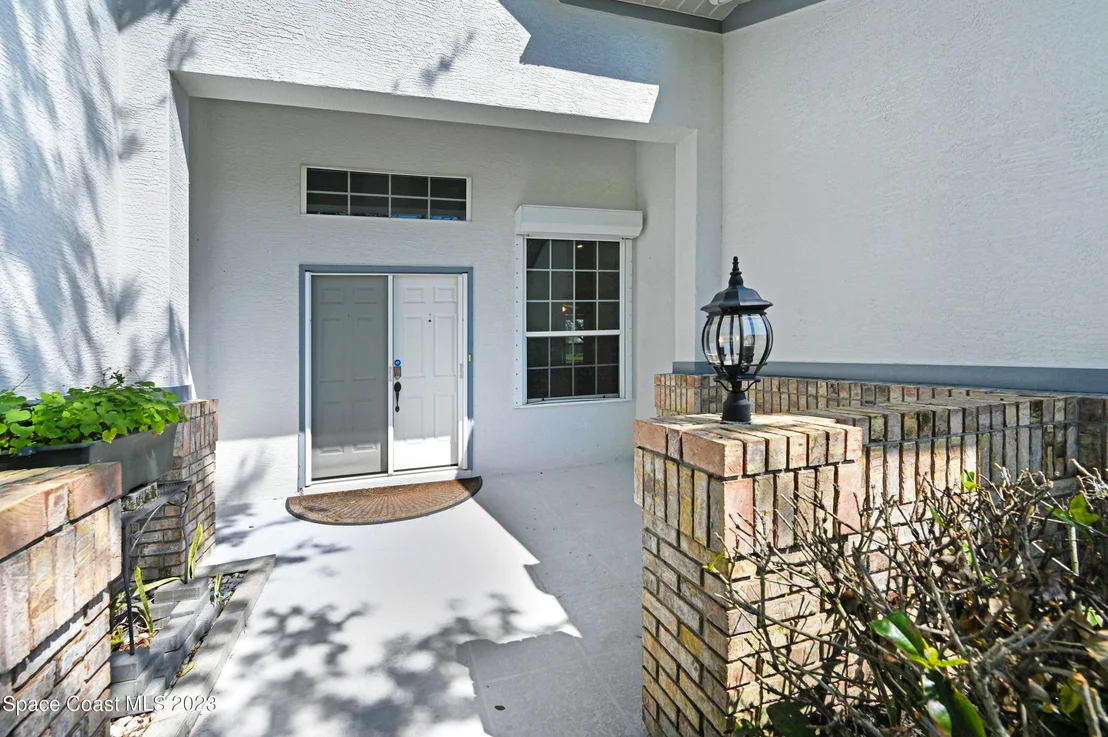 Photo of 954 Somerset Lane