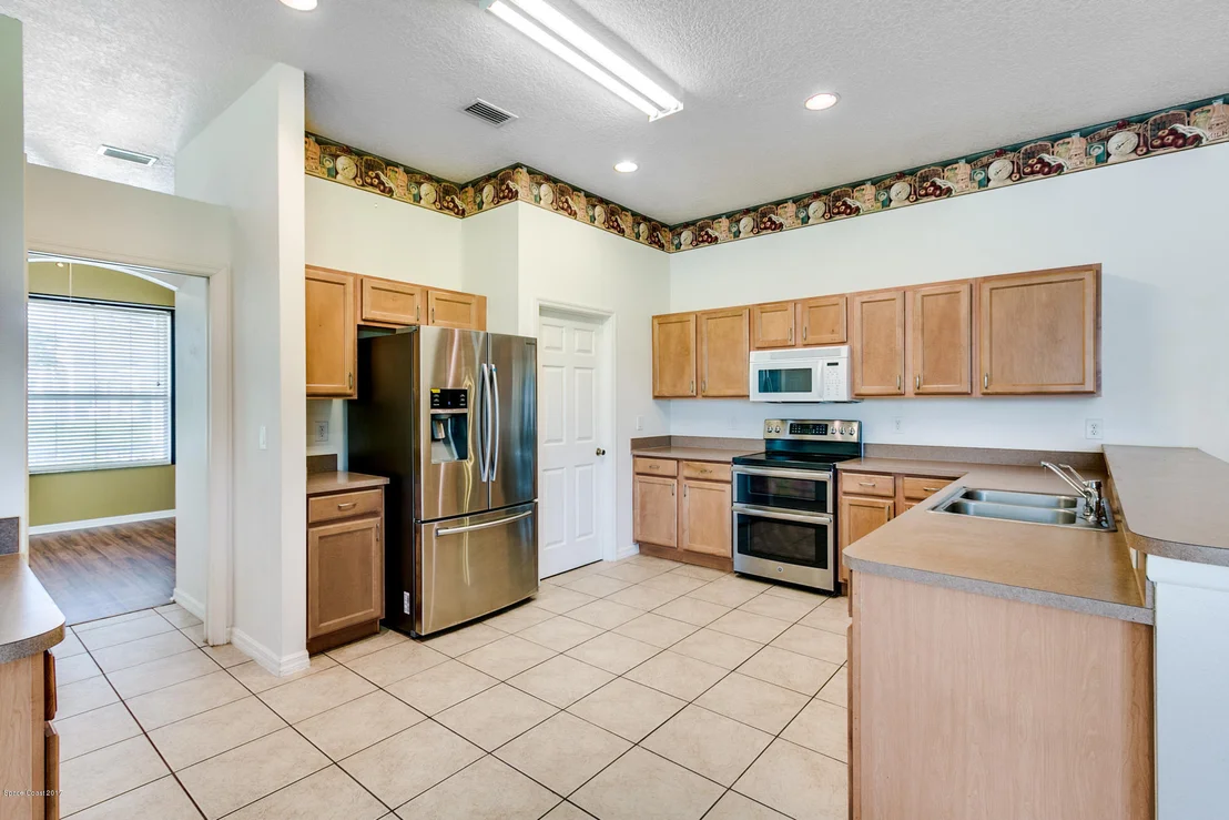 Photo of 899 Lyons Circle NW