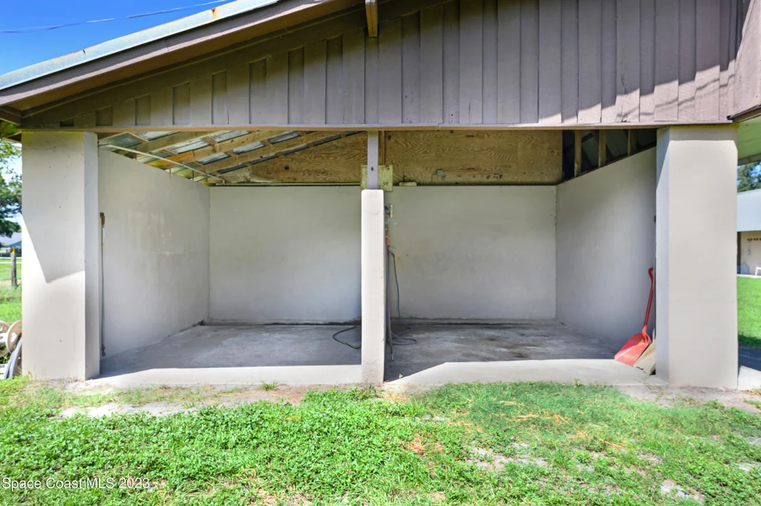 Photo of 2150 Lake Drive