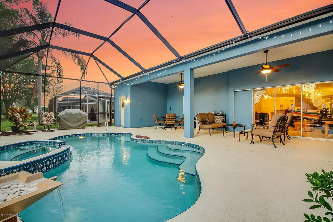 Photo of 867 Villa Drive