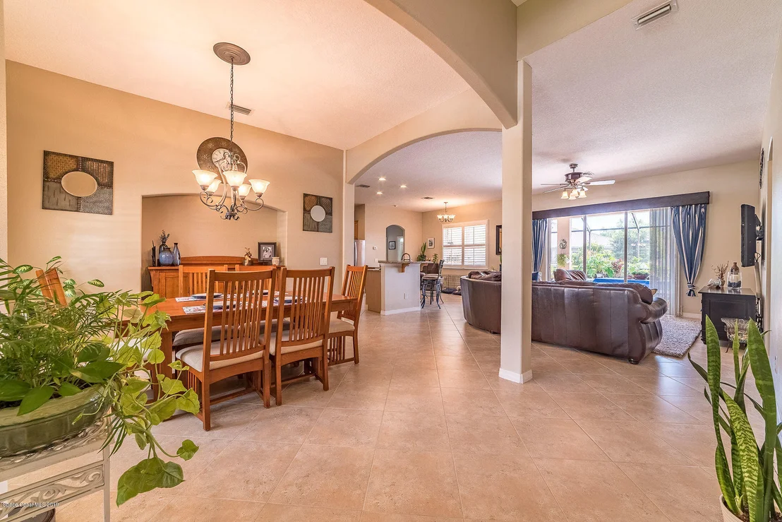 Photo of 1137 Stockbridge Way