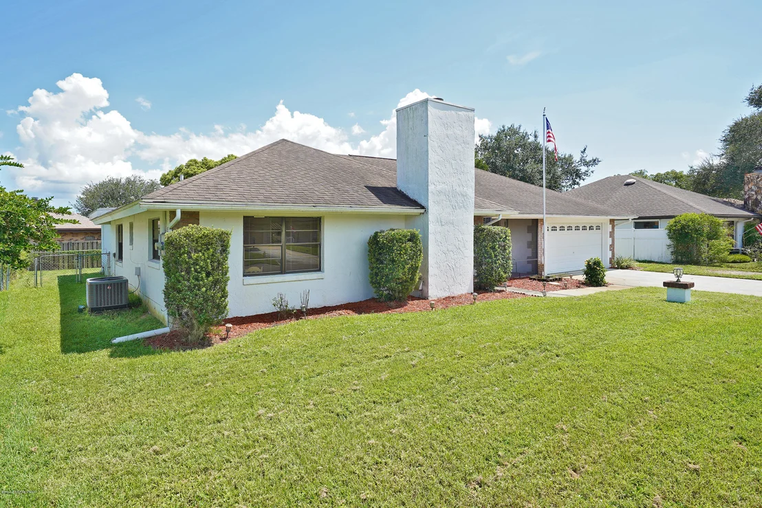 Photo of 1695 Figtree Drive
