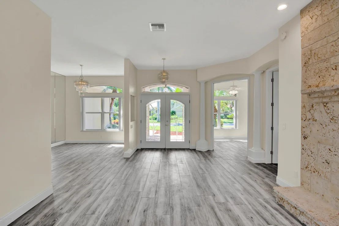 Photo of 142 Hidden Cove Drive