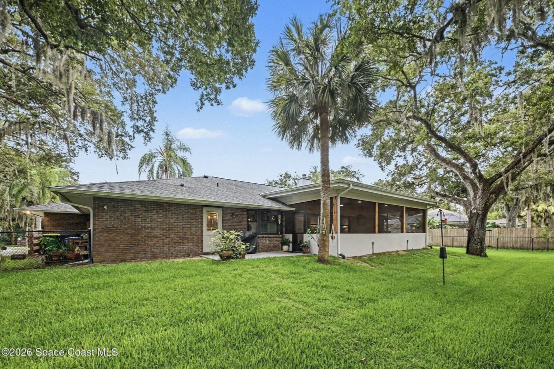 Photo of 1810 Whispering Oaks Circle