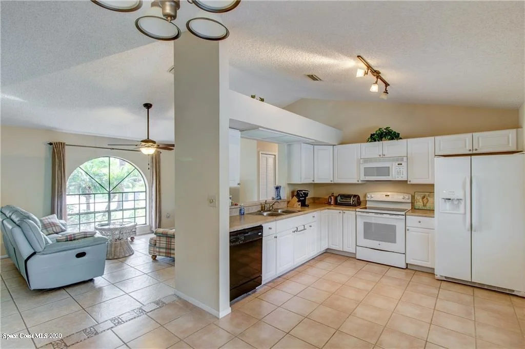 Photo of 1533 Polynesian Lane