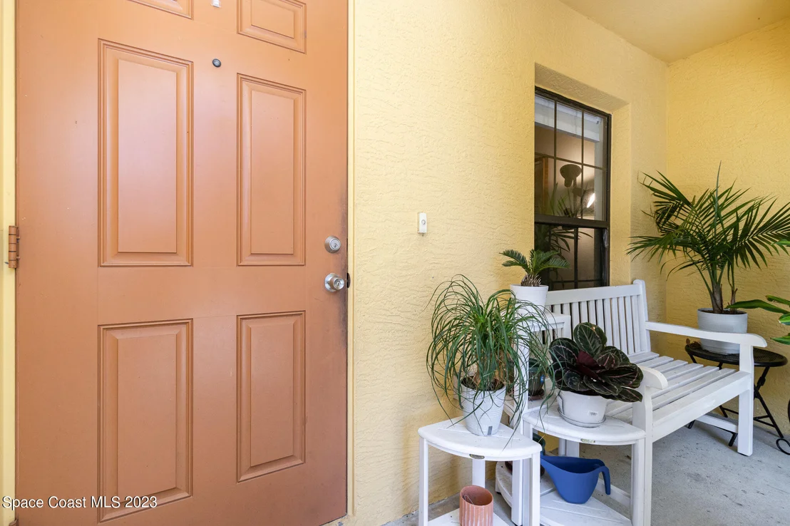 Photo of Unit 103 at 950 Luminary Circle