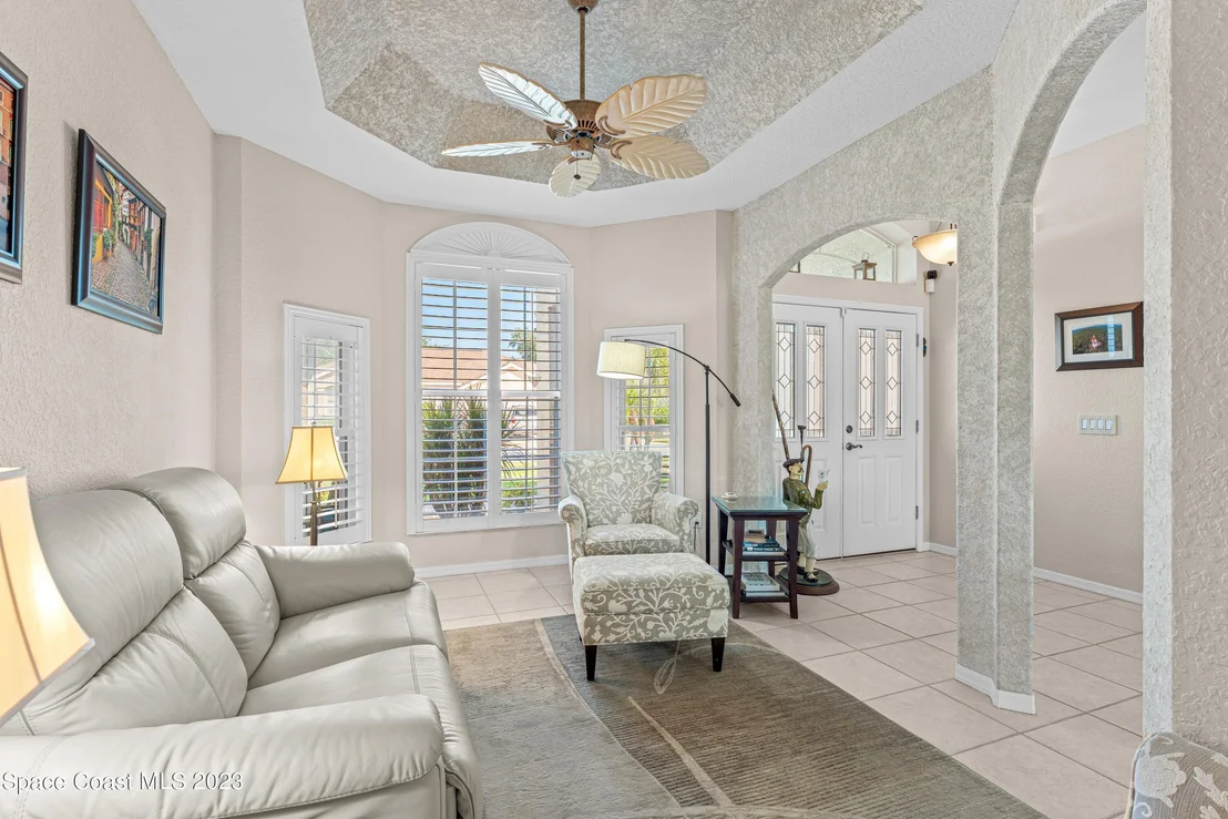 Photo of 665 Carriage Hill Road