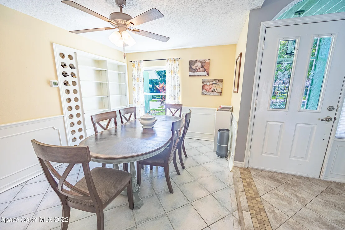 Photo of 2755 School Drive NE