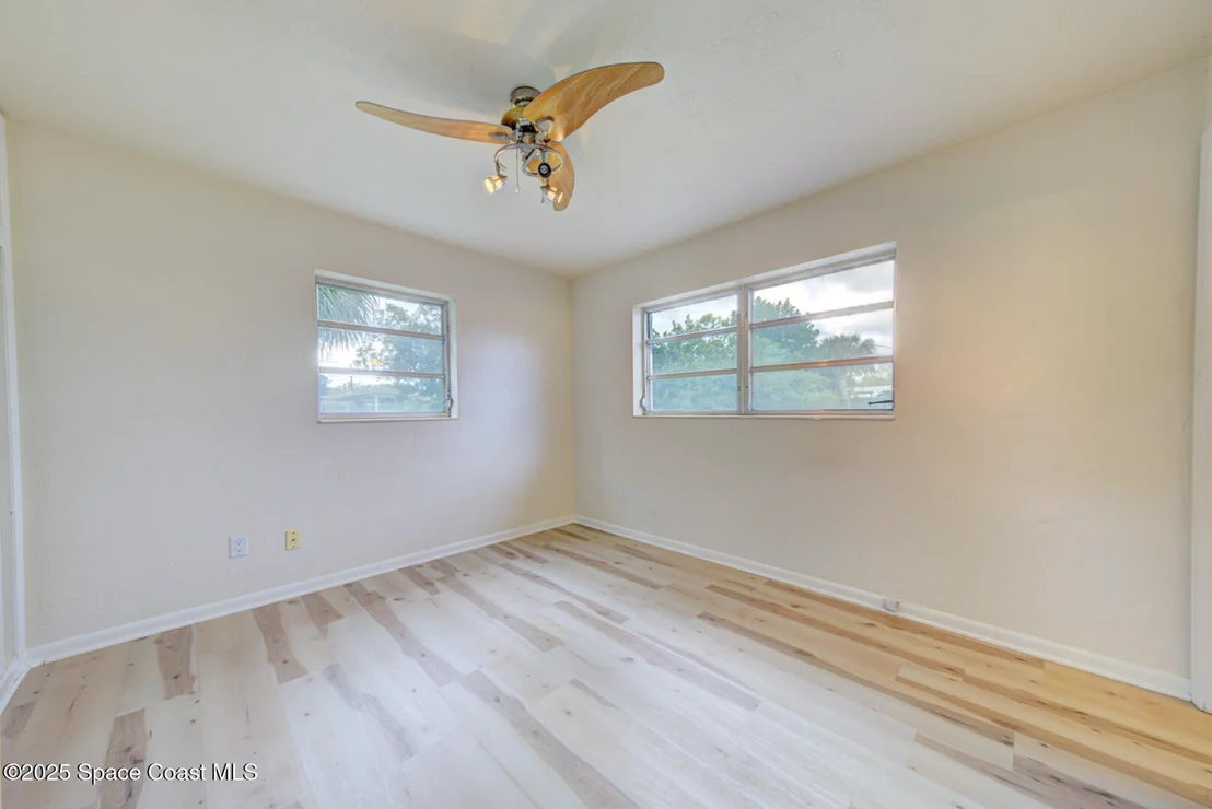 Photo of 2433 Allan Adale Road