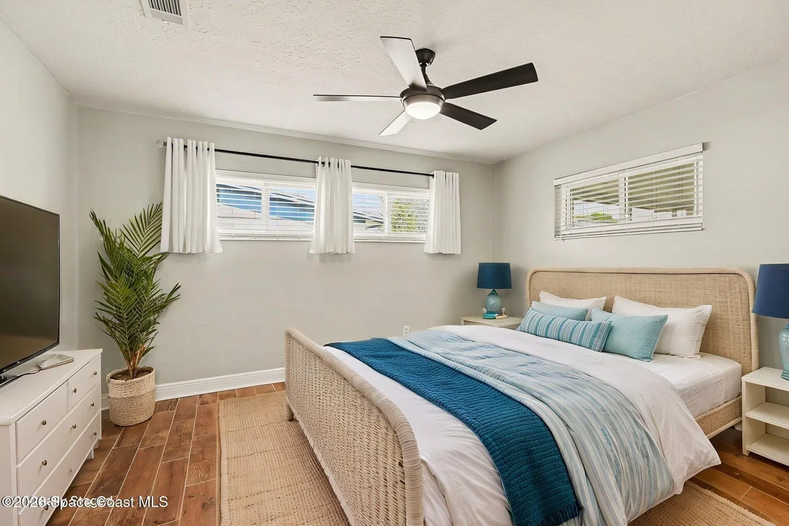 Photo of 990 Demaret Drive