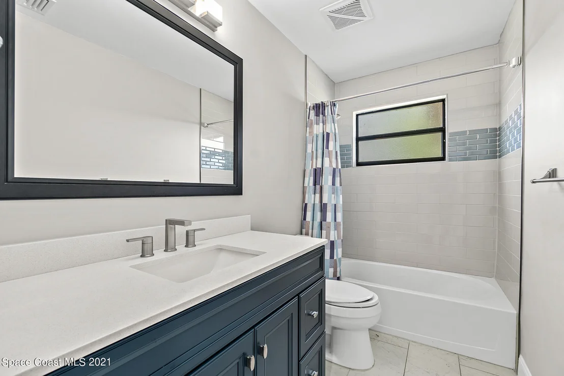 Photo of 1021 Green Road