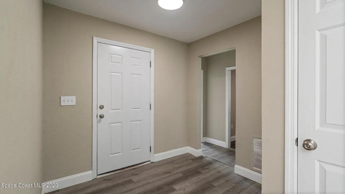 Photo of 60 Bay Lane