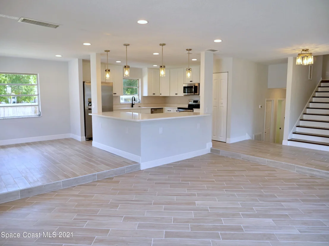 Photo of 1728 Golfview Drive