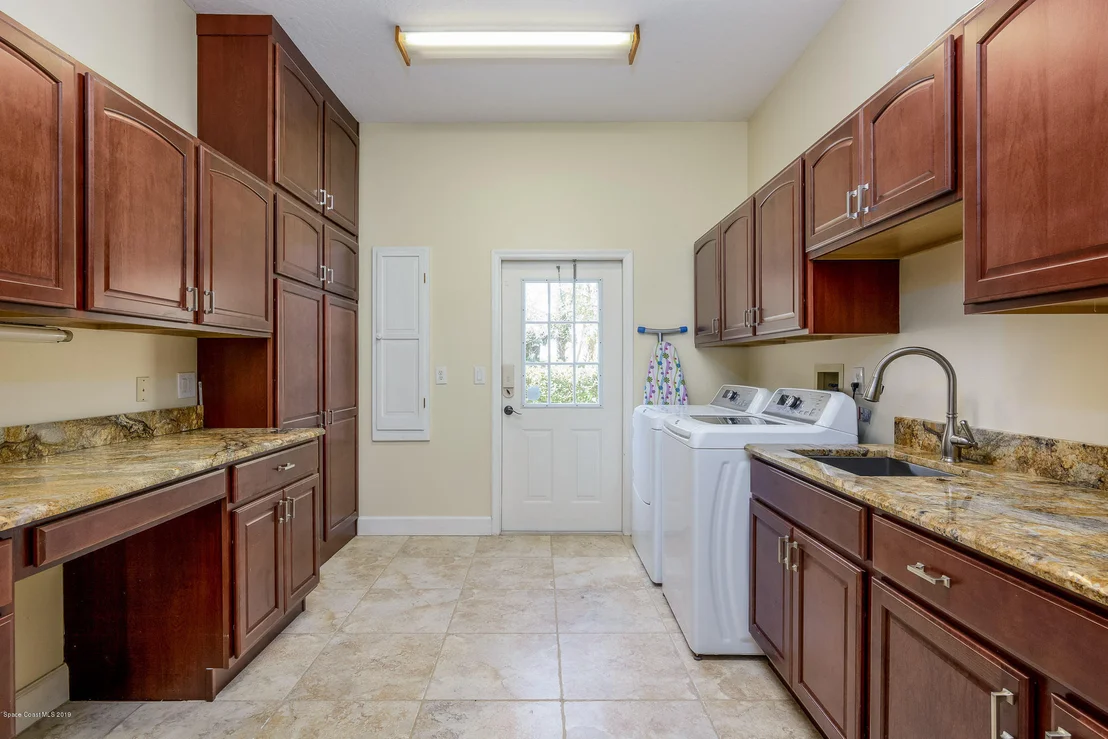 Photo of 3905 Hidden Oaks Lane