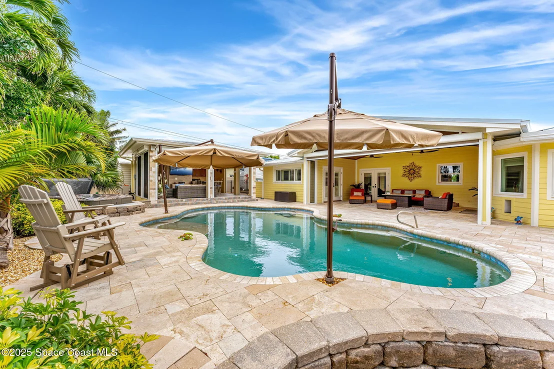 Photo of 610 Mango Drive