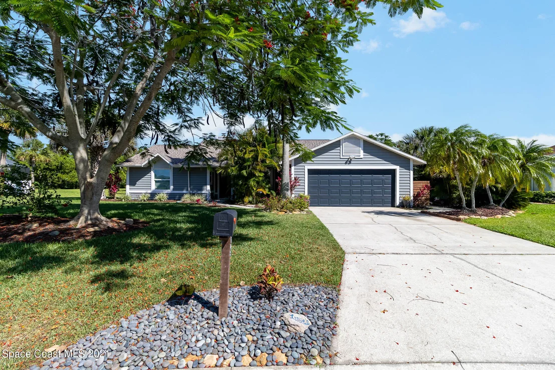 Photo of 548 Sawgrass Circle