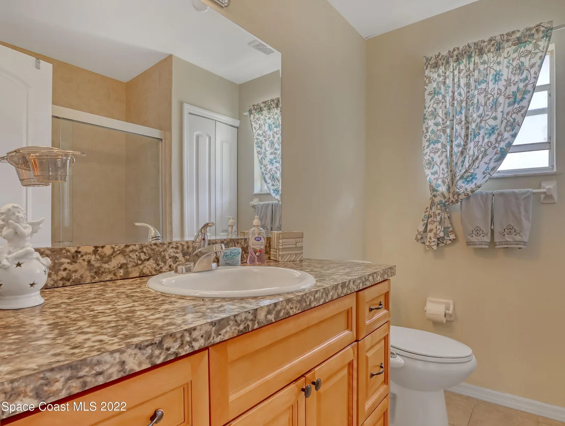 Photo of 761 Azure Avenue NE