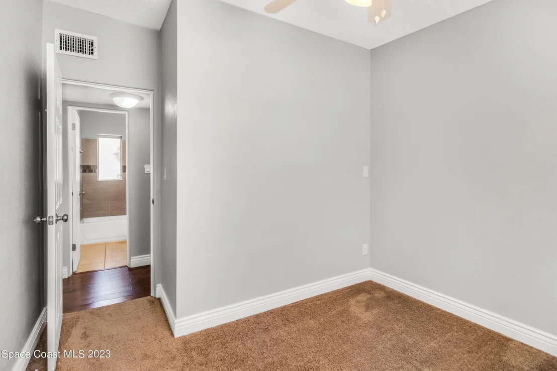 Photo of 1297 Ridgewood Drive