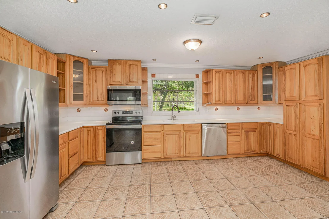 Photo of 4230 Lakeglen Drive