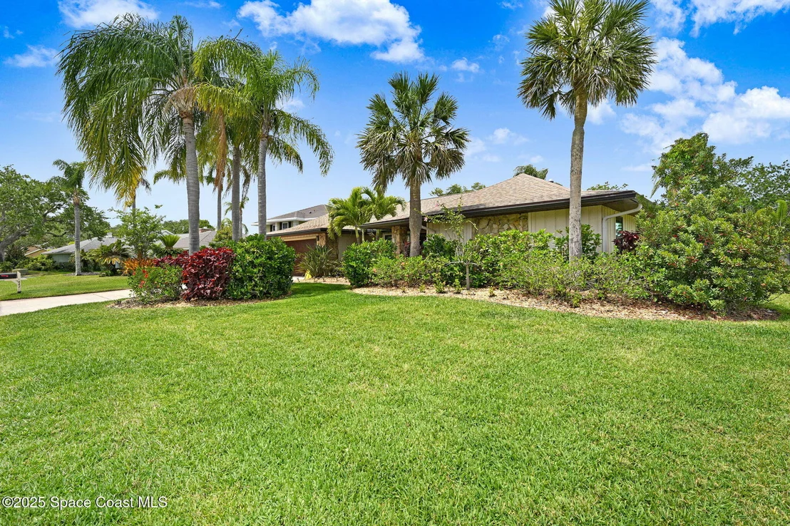Photo of 847 Kerry Downs Circle