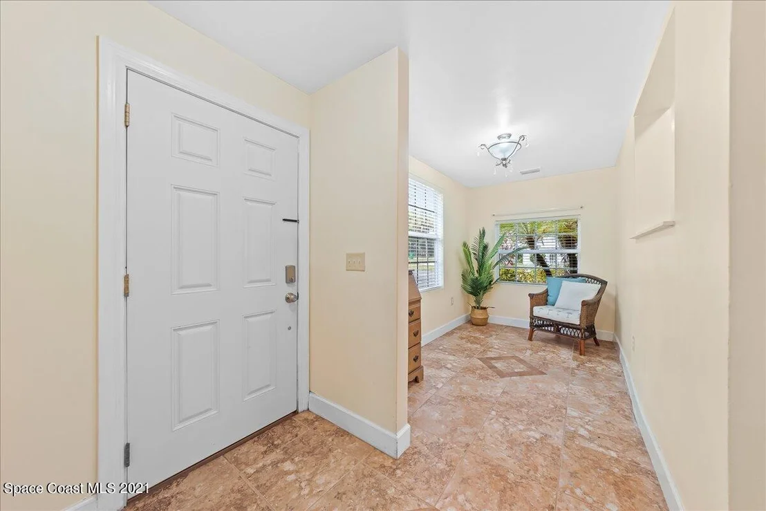 Photo of 1800 Pineapple Avenue