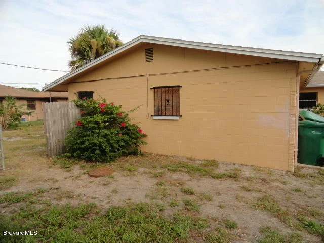 Photo of 717 Thomas Avenue