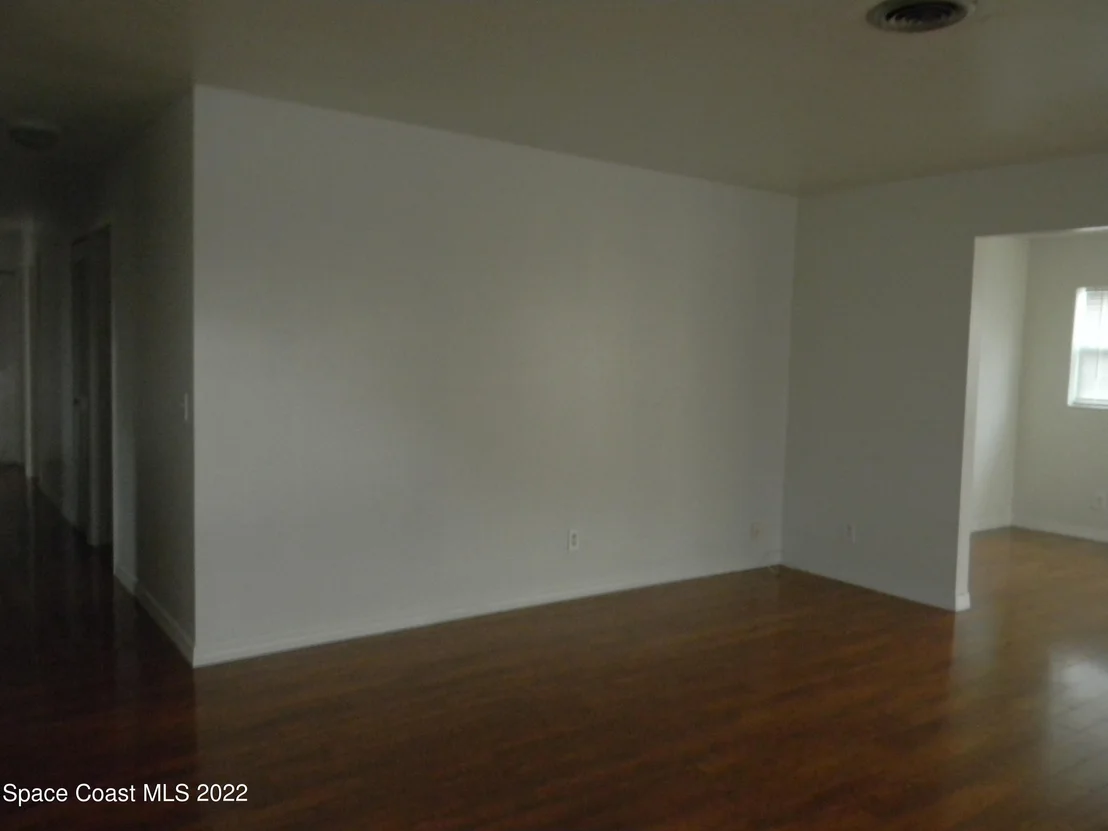 Photo of 2132 Lakeview Drive