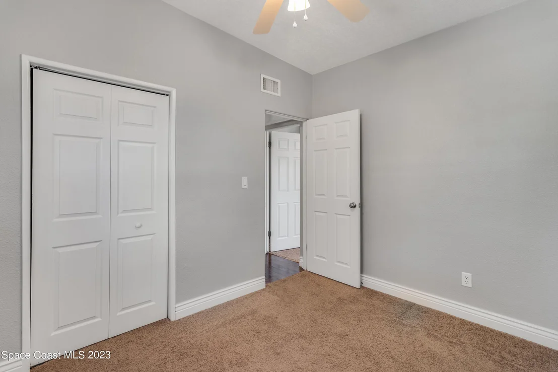 Photo of 1297 Ridgewood Drive