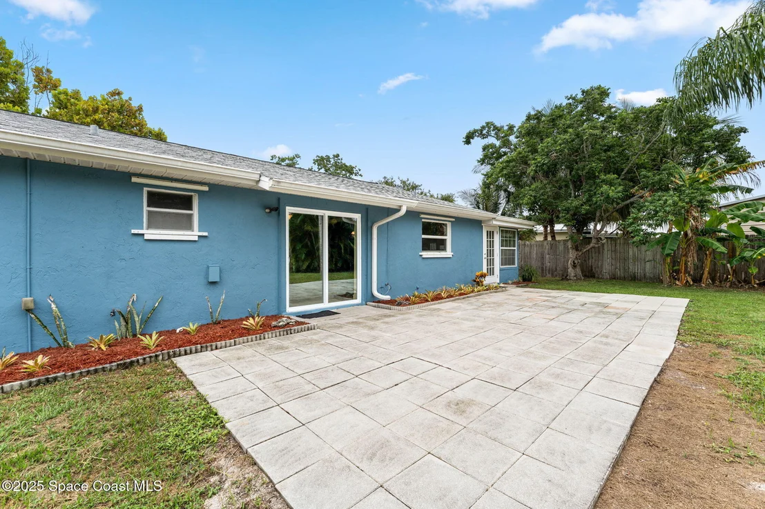 Photo of 2807 Golfview Drive