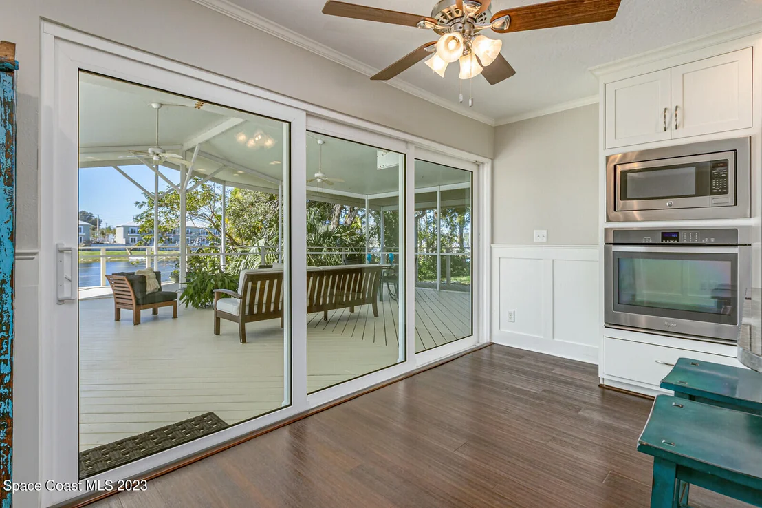 Photo of 844 W Whitmire Drive