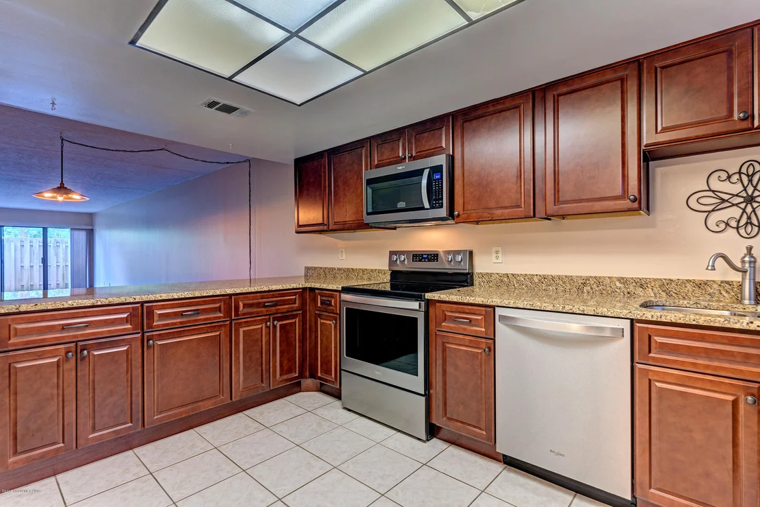 Photo of Unit 1212 at 305 Tangle Run Boulevard
