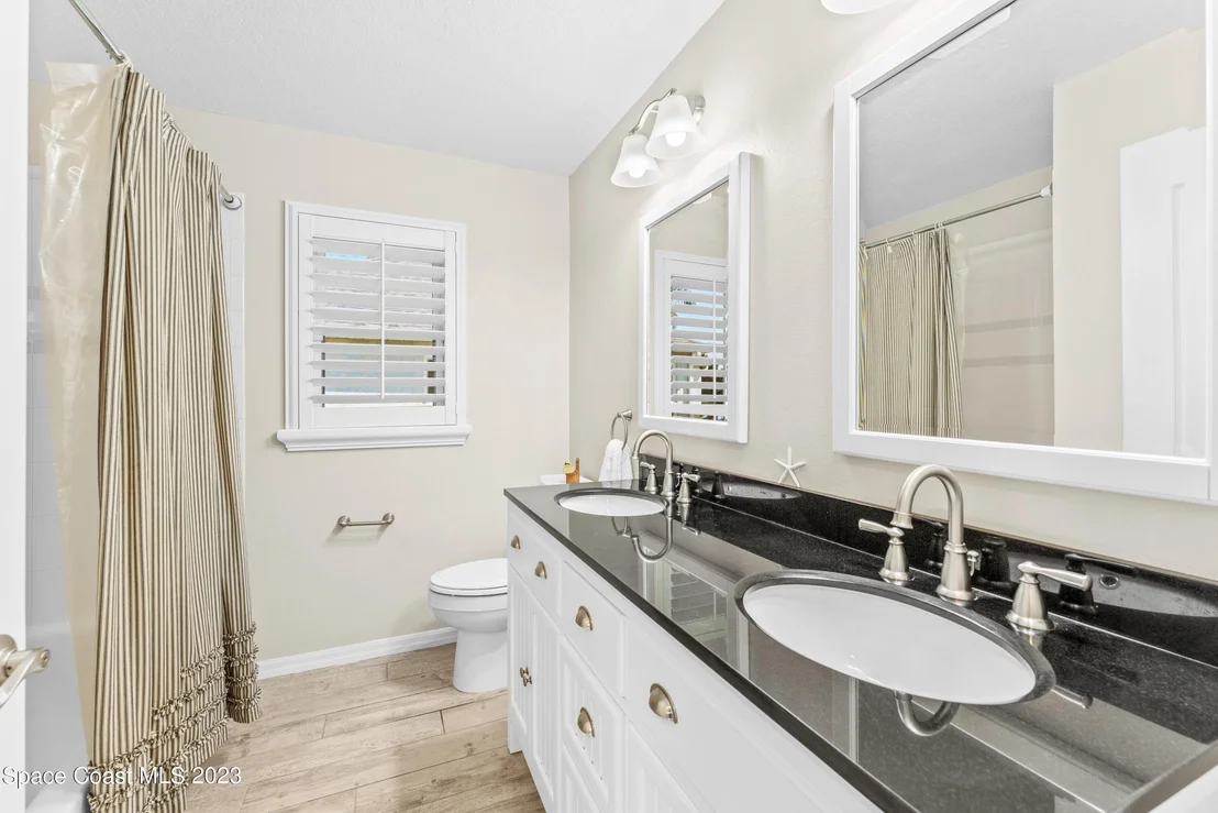 Photo of 665 Carriage Hill Road