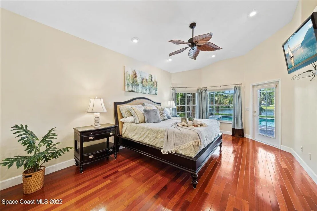 Photo of 7933 Timberlake Drive