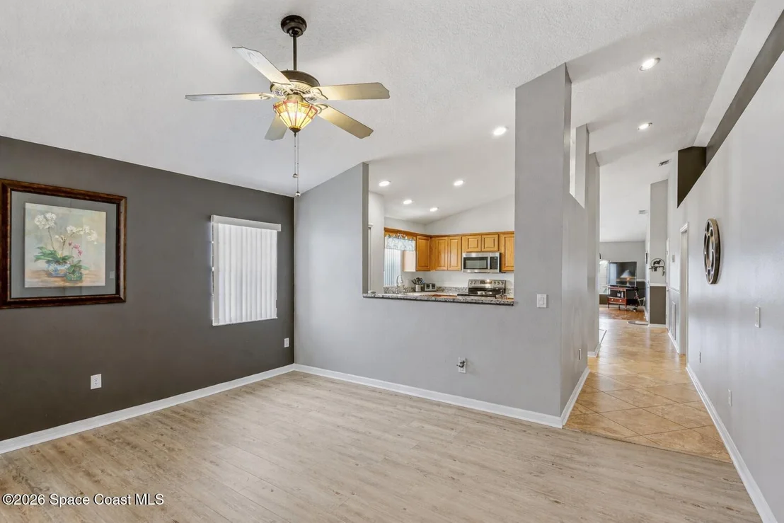 Photo of 934 S Fork Circle