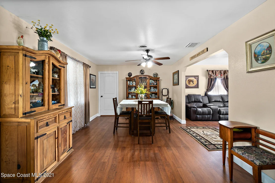 Photo of 3635 Hield Road
