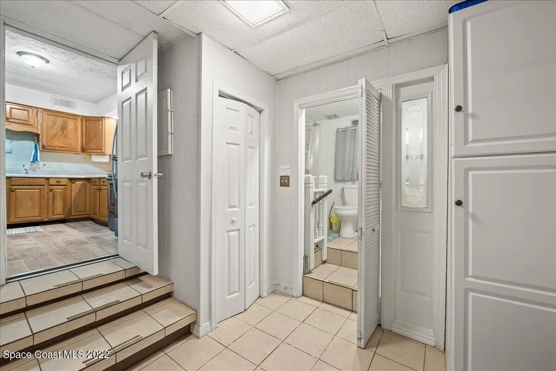 Photo of 283 N Burnett Road