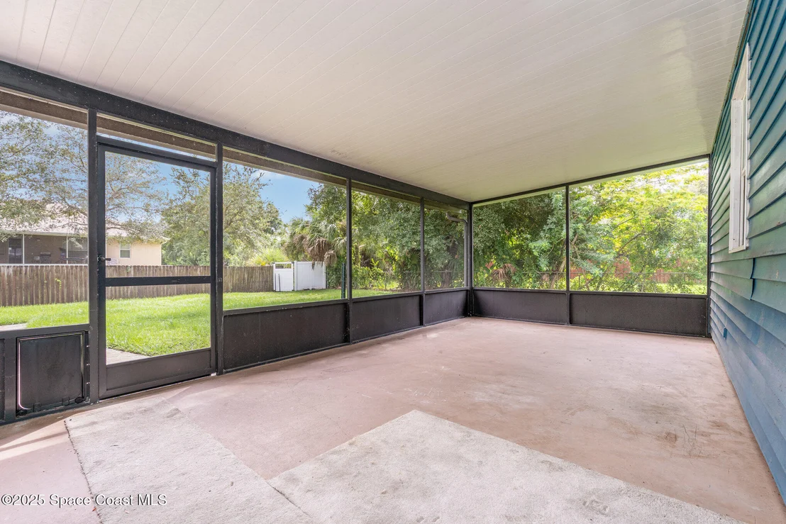 Photo of 190 Stephenson Drive NE